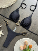 Micro biquínis, maiôs femininos sensuais